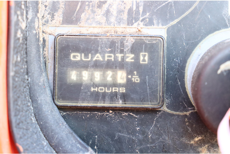 Knikarmhoogwerker JLG 800AJ