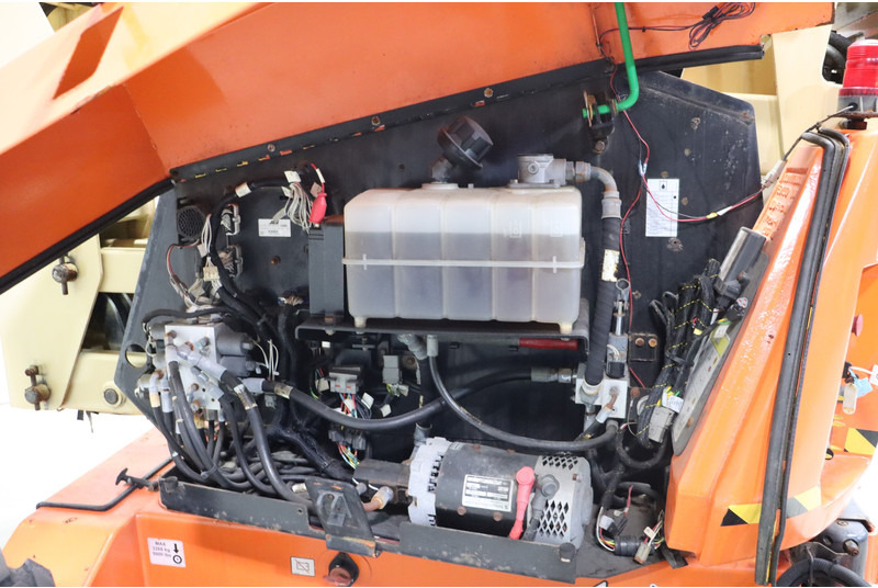 Knikarmhoogwerker JLG H340AJ