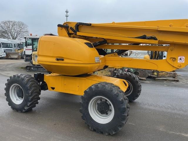 Knikarmhoogwerker Manitou 180 ATJ