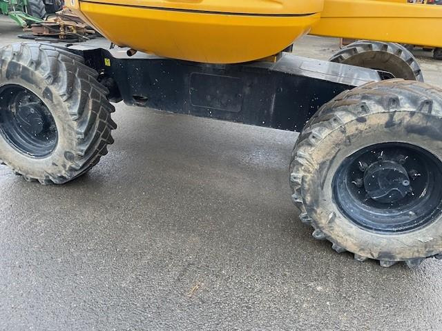 Knikarmhoogwerker Manitou 200 ATJ