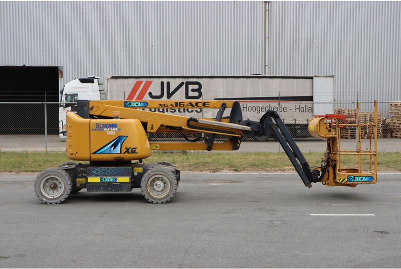 Knikarmhoogwerker XCMG XGA16ACE