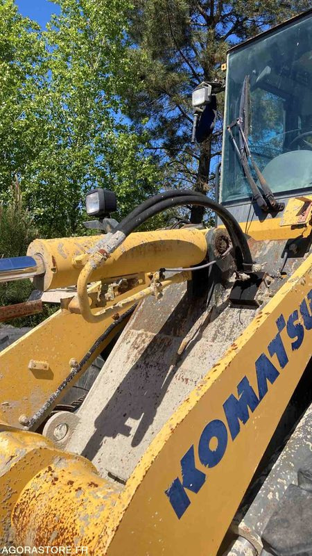 Lader CHARGEUR KOMATSU WA200-5 - 2006 - 5636 HEURES