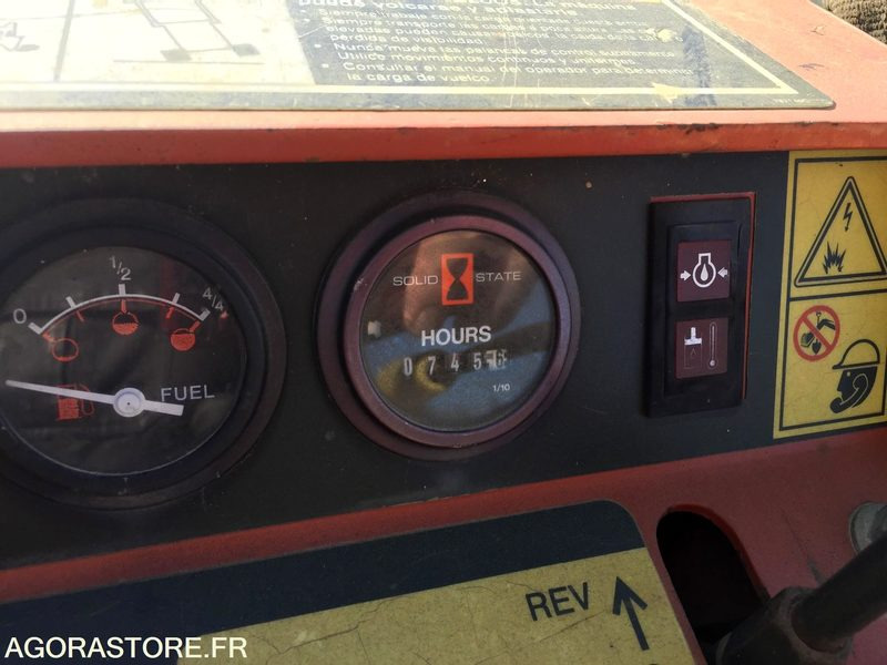 Lader PORTE OUTILS à chenilles DITCH WITCH SK500