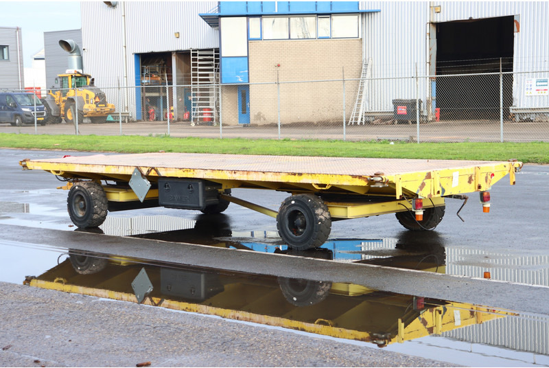 Bouwmachine Miloco trailer 20ft container chassis