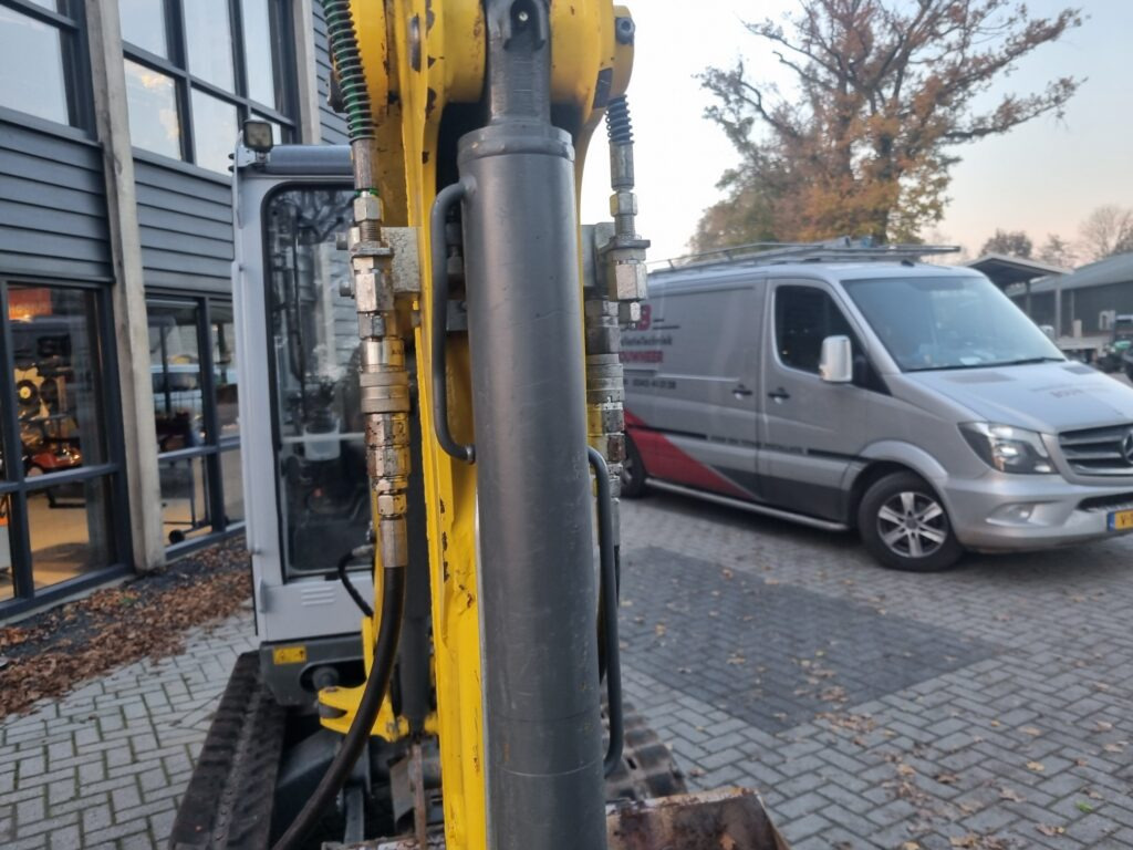 Minigraafmachine WACKER NEUSON ET24 minidigger