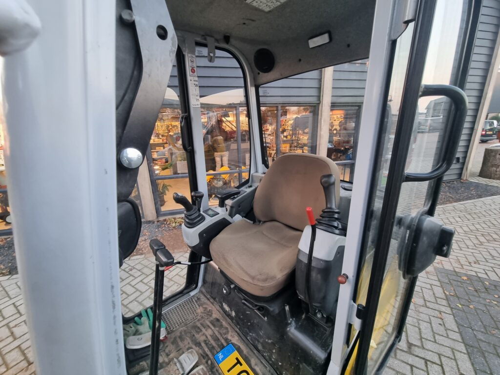 Minigraafmachine WACKER NEUSON ET24 minidigger