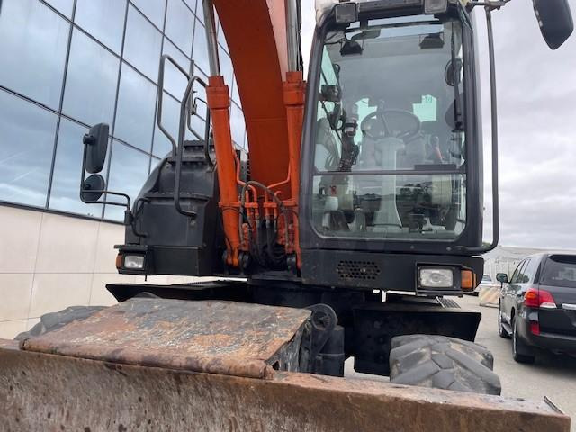 Mobiele graafmachine Hitachi ZX140W-5B