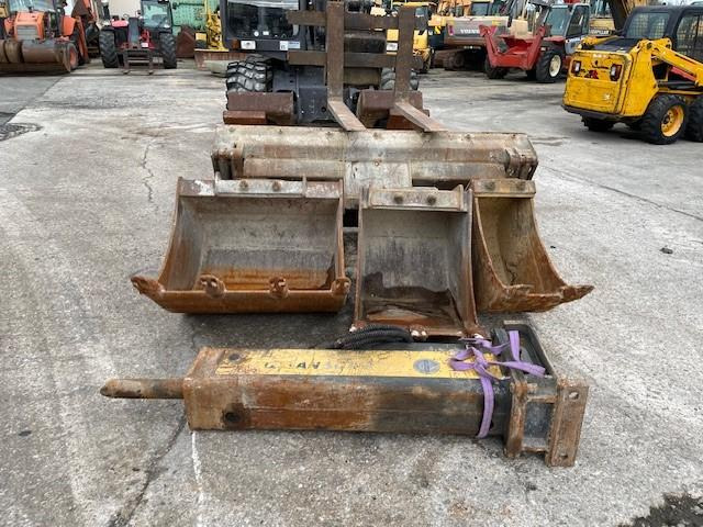 Mobiele graafmachine Mecalac 12 MTX