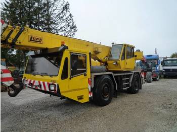 Mobiele kraan LUNA AT 35/27