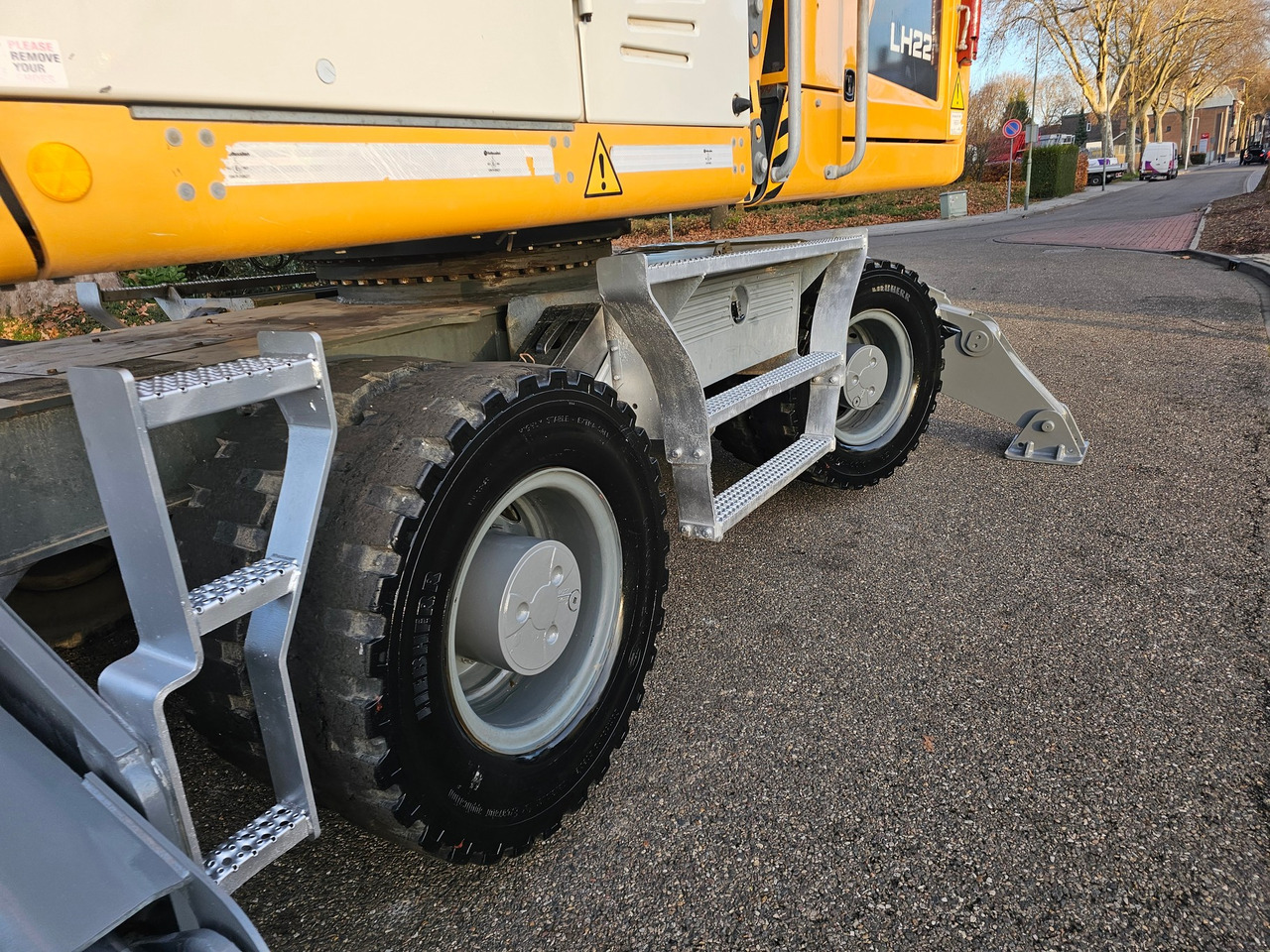 Overslagkraan Liebherr LH 22M Litronic