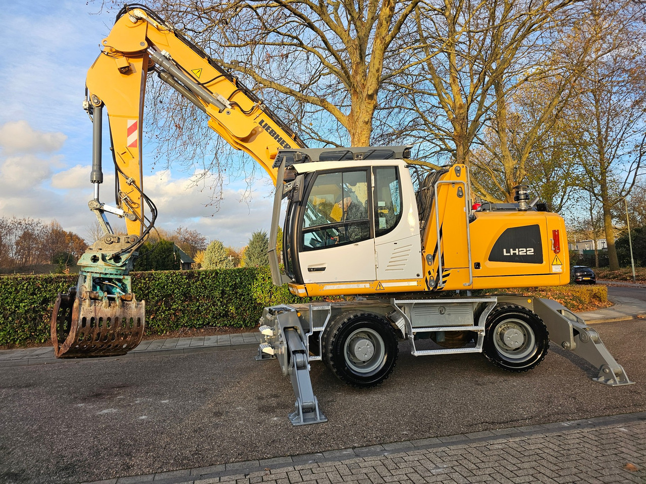 Overslagkraan Liebherr LH 22M Litronic