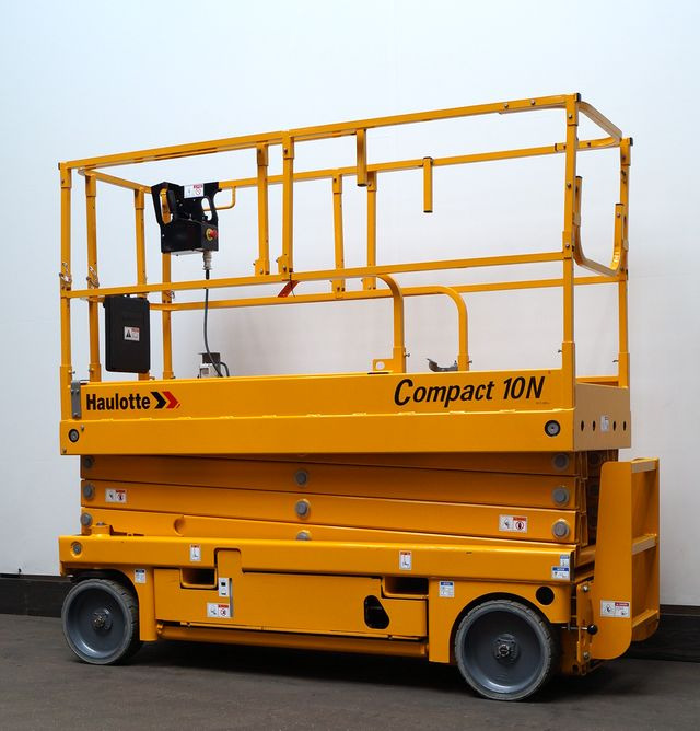 Schaarlift Haulotte Compact 10N