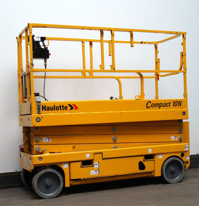 Schaarlift Haulotte Compact 10N