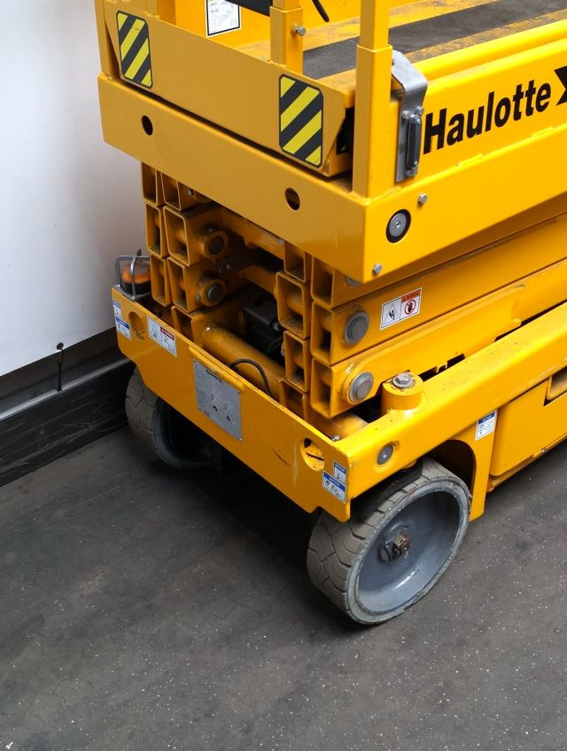 Schaarlift Haulotte Compact 10N