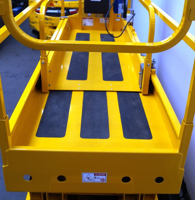 Schaarlift Haulotte Compact 10N