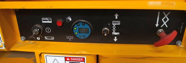 Schaarlift Haulotte Compact 12