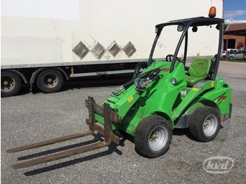  Avant 420 Compact Loader with telescopic boom and equipment - Schranklader