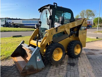 Schranklader Caterpillar 226D