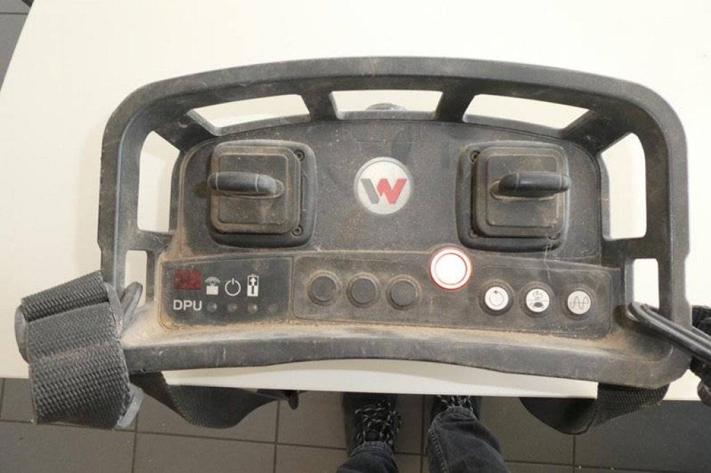 Trilplaat Wacker Neuson SE Rüttelplatte DPU 110rLem970 Baumaschine inkl. Fernbedienung