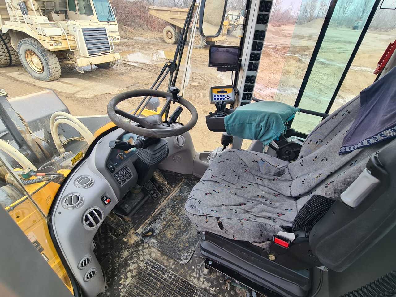 VOLVO L220G - Wiellader: afbeelding 4