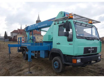 Vrachtwagen hoogwerker MAN L2000