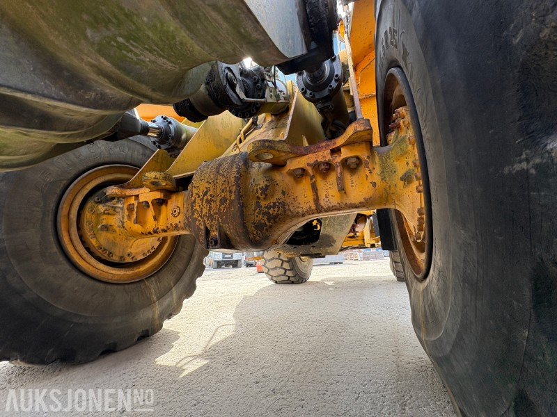 Wiellader 2002 Volvo L150E - 15 177 motortimer - leveres med ny sertifisering
