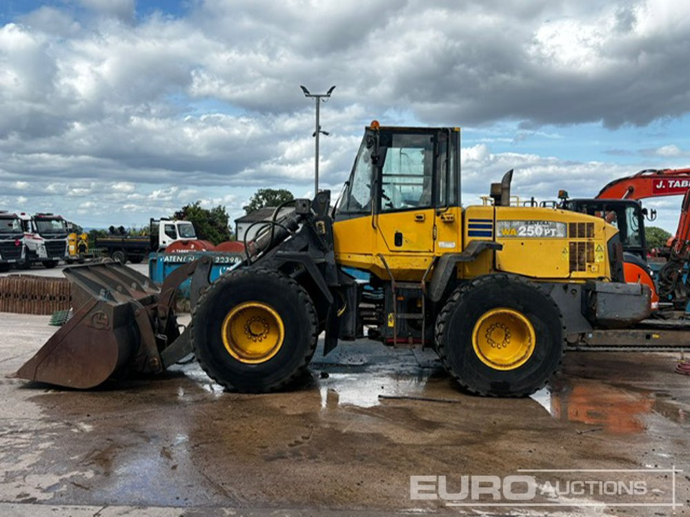 Wiellader 2004 Komatsu WA250PT-5H