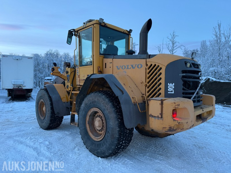 Wiellader 2004 Volvo L90E - Sentralsmøring - Ny motor