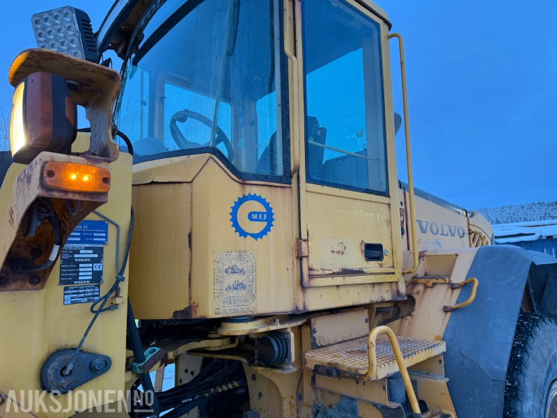 Wiellader 2004 Volvo L90E - Sentralsmøring - Ny motor