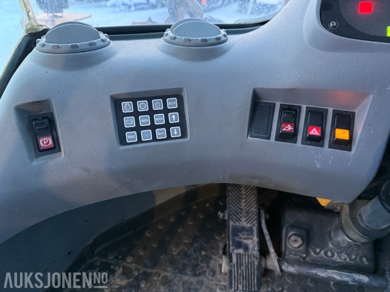 Wiellader 2004 Volvo L90E - Sentralsmøring - Ny motor