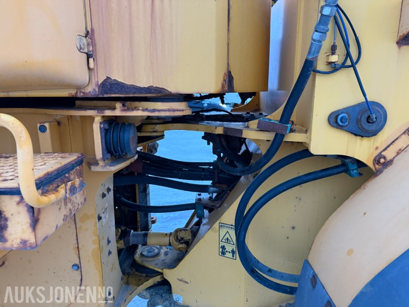 Wiellader 2004 Volvo L90E - Sentralsmøring - Ny motor