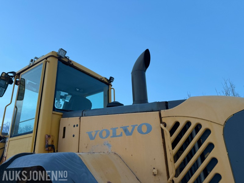 Wiellader 2004 Volvo L90E - Sentralsmøring - Ny motor