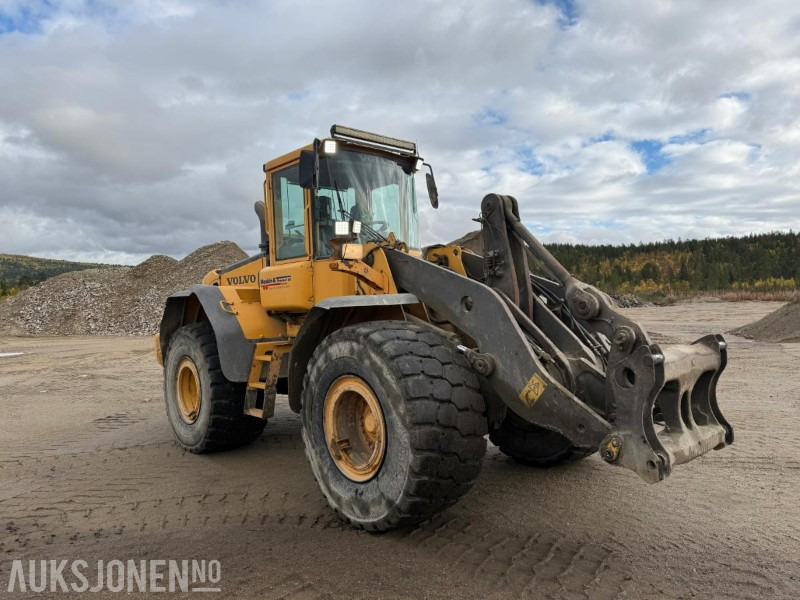 Wiellader 2006 Volvo L120E - Sentralsmøring - 14887 timer