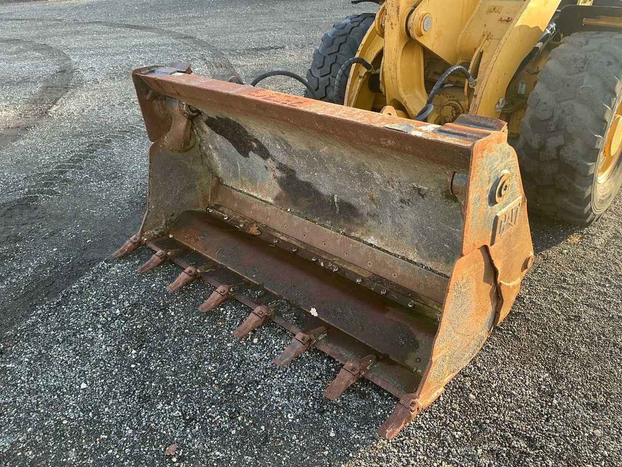 Wiellader 2011 CATERPILLAR 906H SHOVEL