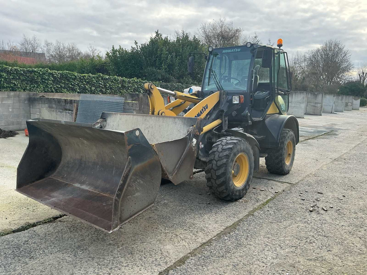 Wiellader 2011 KOMATSU FASTRAC WA90 SHOVEL