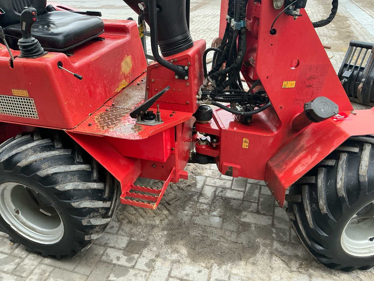 Wiellader 2011 MACKS 333 SHOVEL