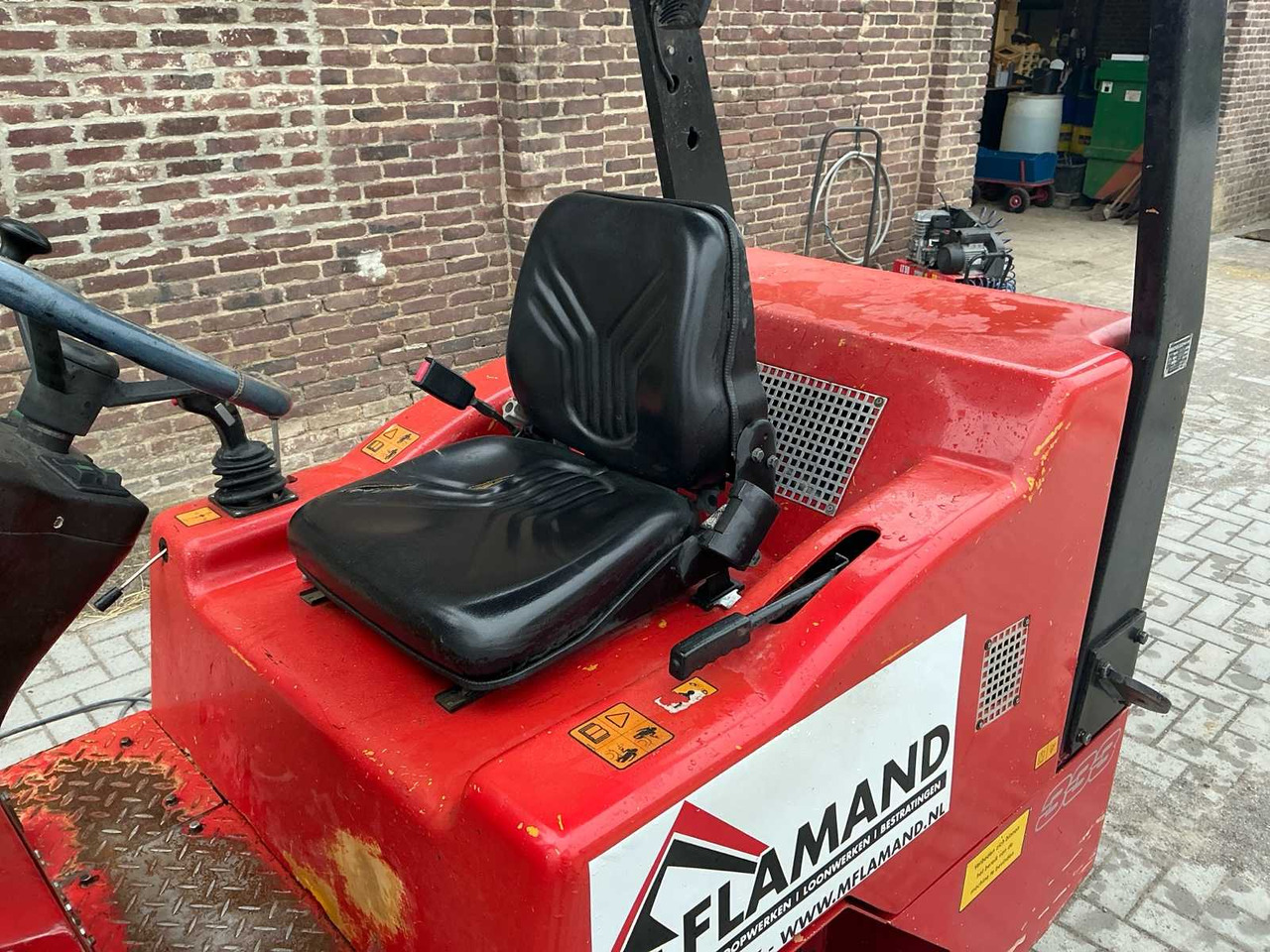 Wiellader 2011 MACKS 333 SHOVEL