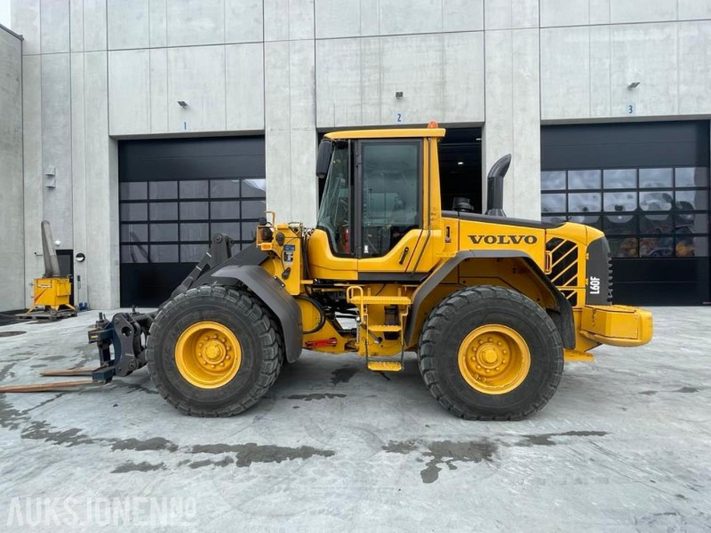 Wiellader 2011 VOLVO L60F HJULLASTER - SPAKSTYRING - NYE DEKK - BBS - 3-4 FUNKSJON - PALLEGAFLER - SKUFFE - KAMERA - MYE PÅKOSTET!