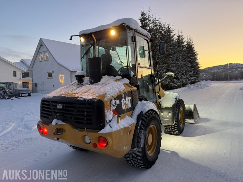 Wiellader 2012 Cat 907H2 - Planeringsskuffe - Pallegaffler - 3646T