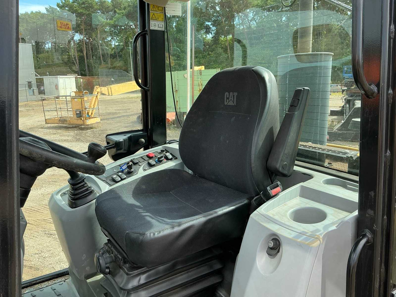 Wiellader 2015 CATERPILLAR 906H SHOVEL