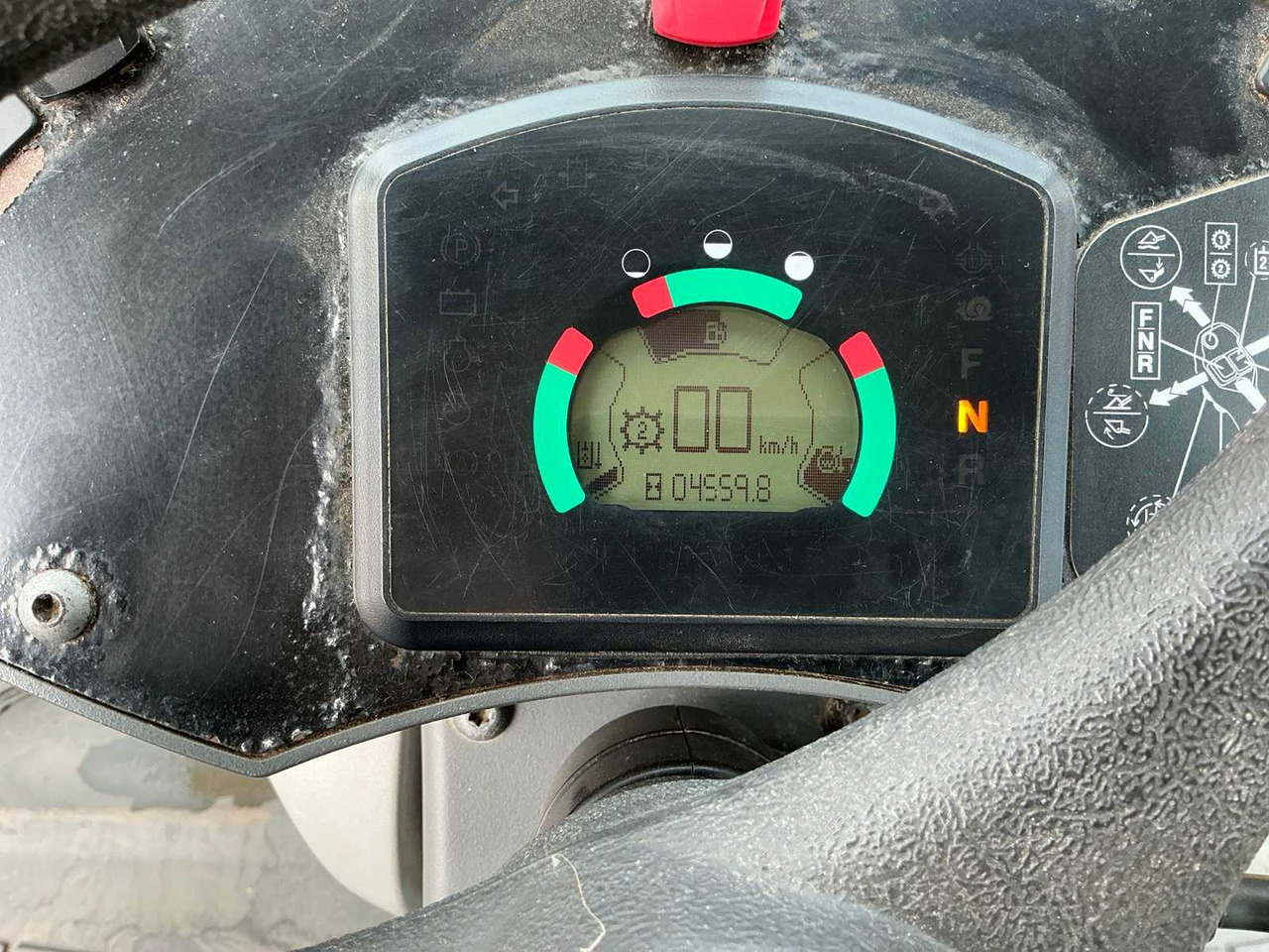 Wiellader 2015 CATERPILLAR 906H SHOVEL