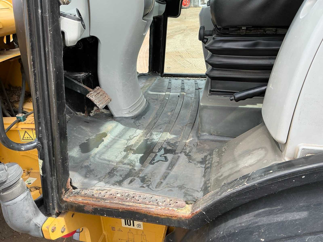 Wiellader 2015 CATERPILLAR 906H SHOVEL