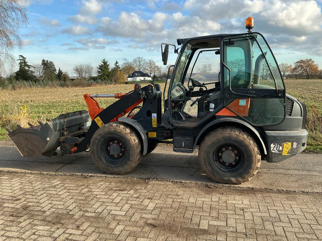 Wiellader 2015 KOMATSU WA70-7 SHOVEL