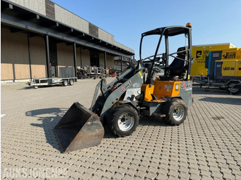 Wiellader  2016 Giant D204SW HJULLASTER M/SKUFF.
