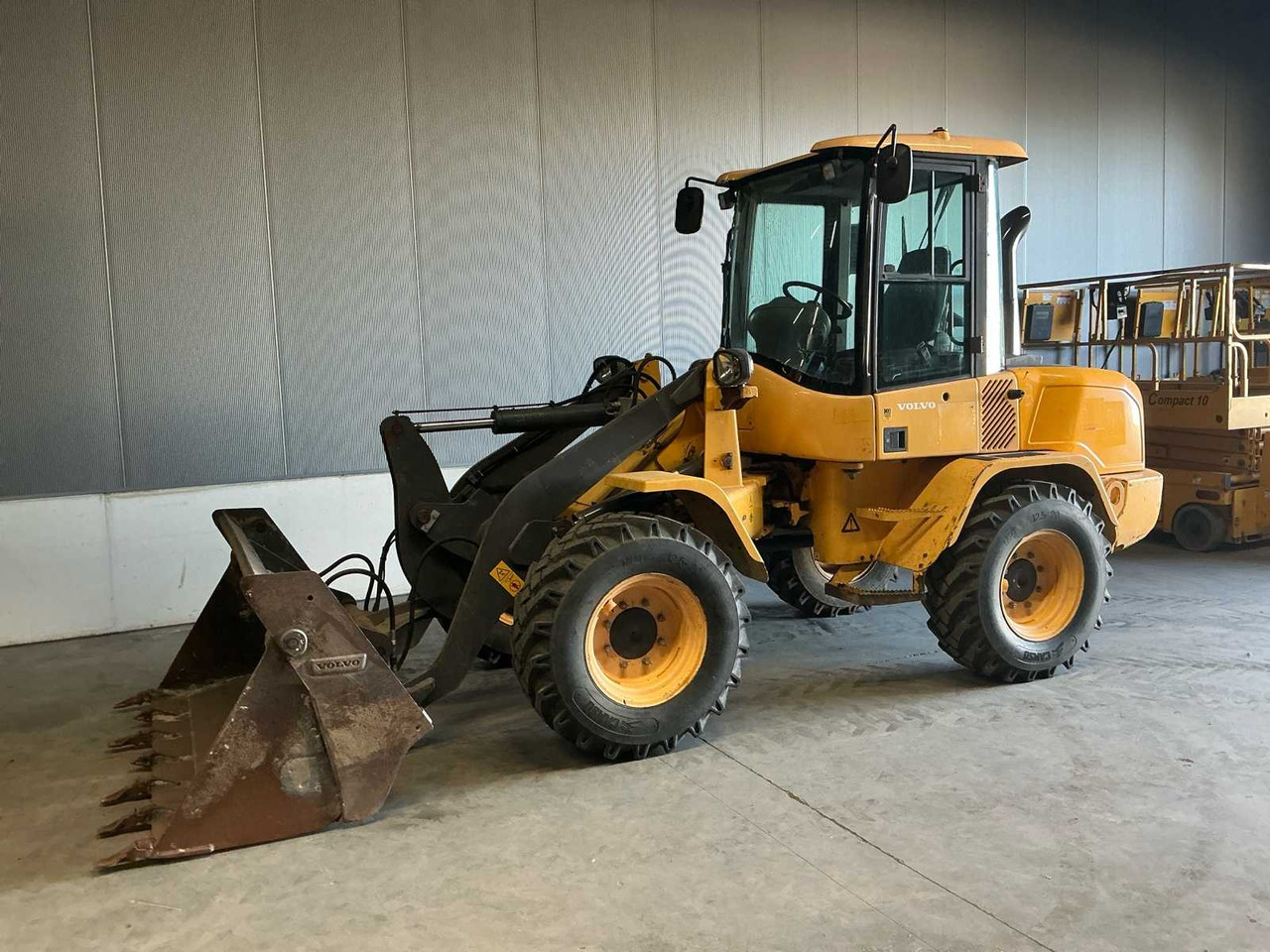 Wiellader 2016 VOLVO L30G SHOVEL