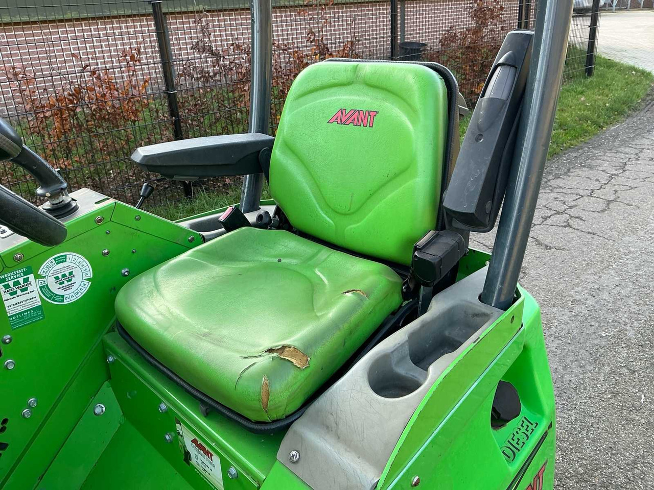 Wiellader 2018 AVANT M528 SHOVEL