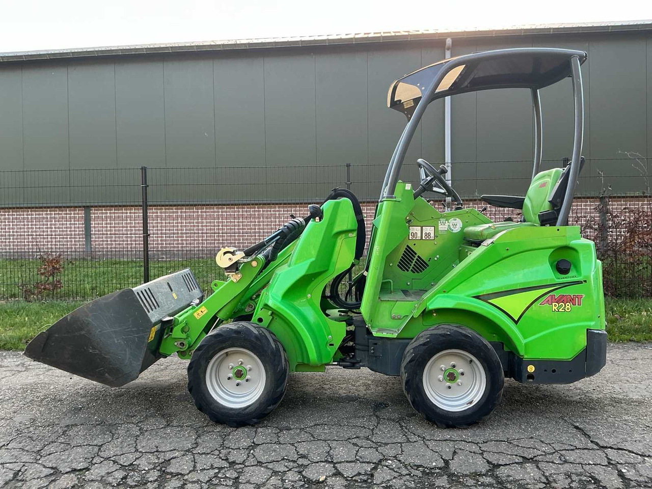 Wiellader 2018 AVANT M528 SHOVEL