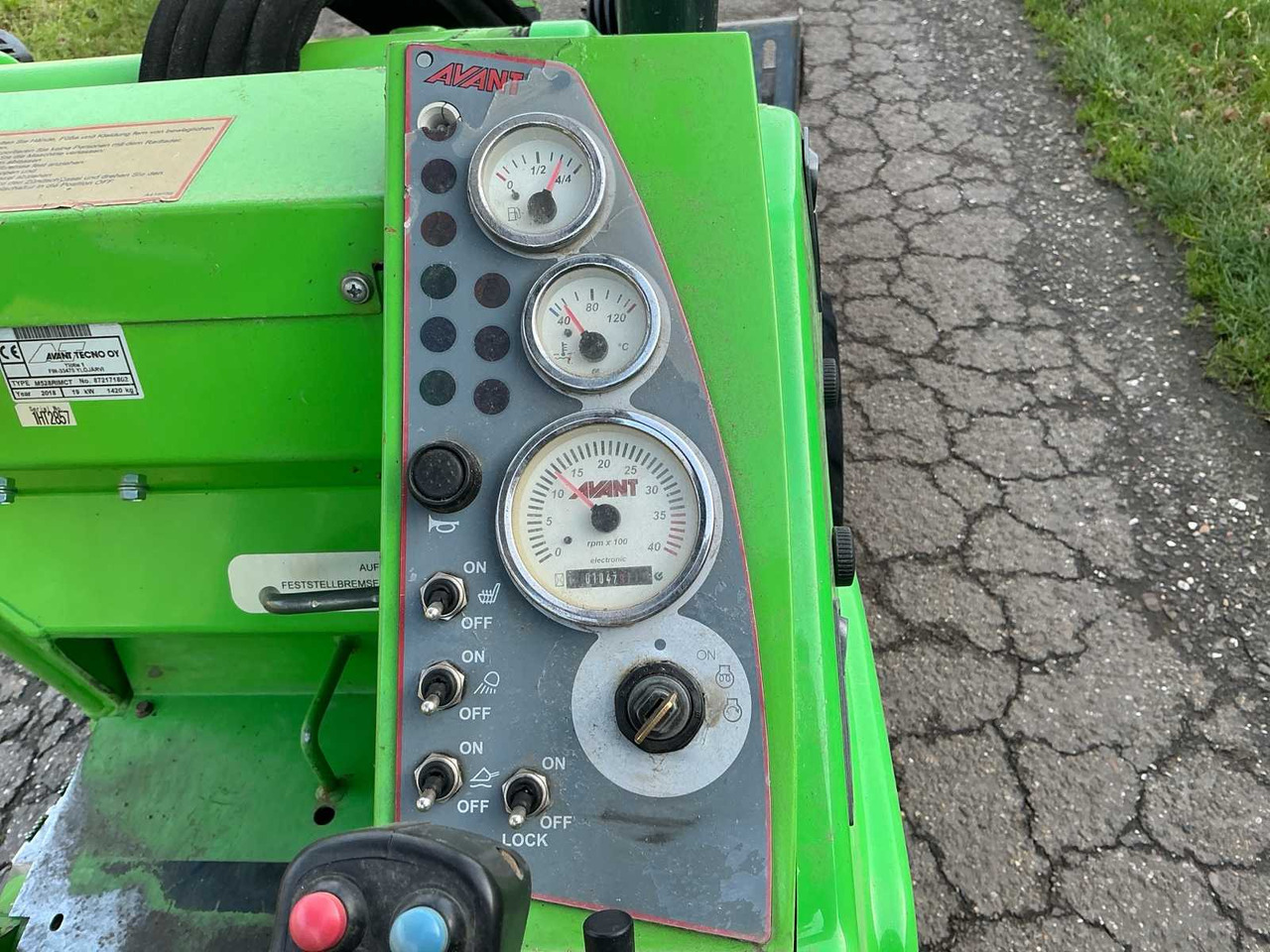 Wiellader 2018 AVANT M528 SHOVEL