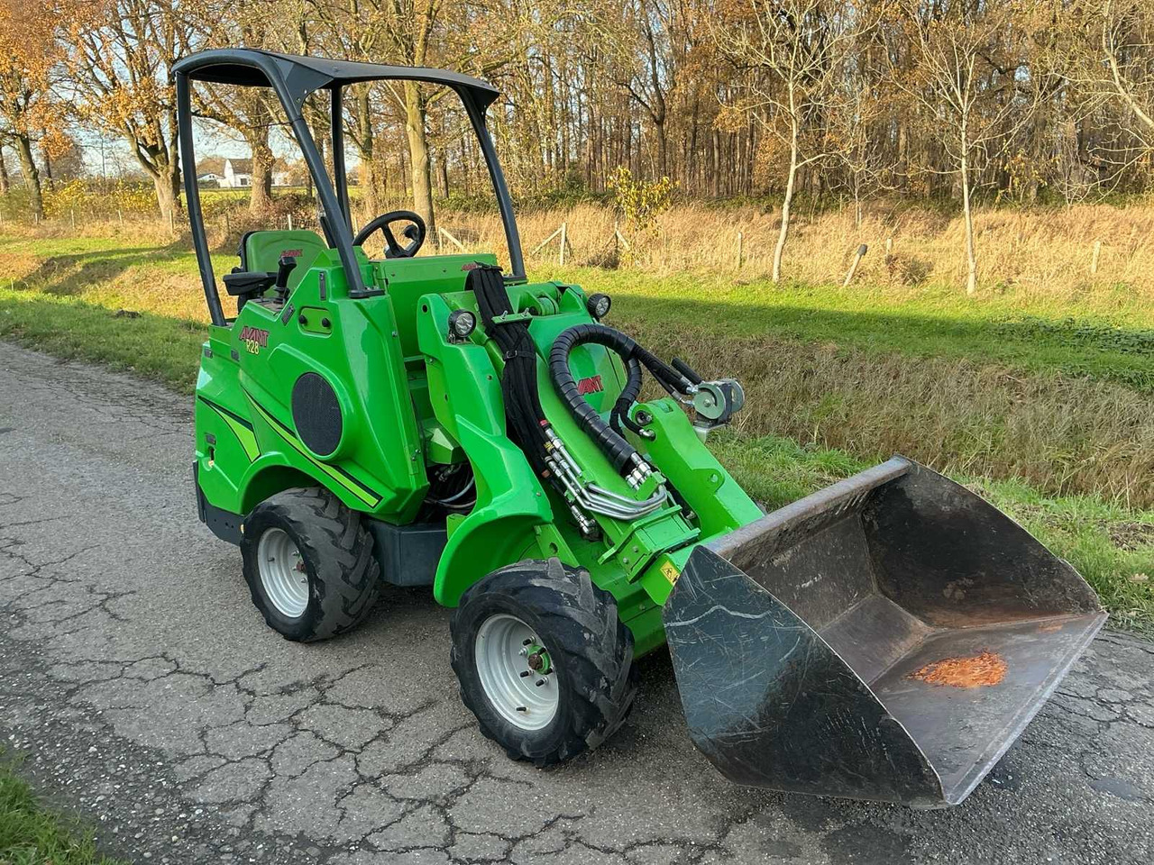 Wiellader 2018 AVANT M528 SHOVEL