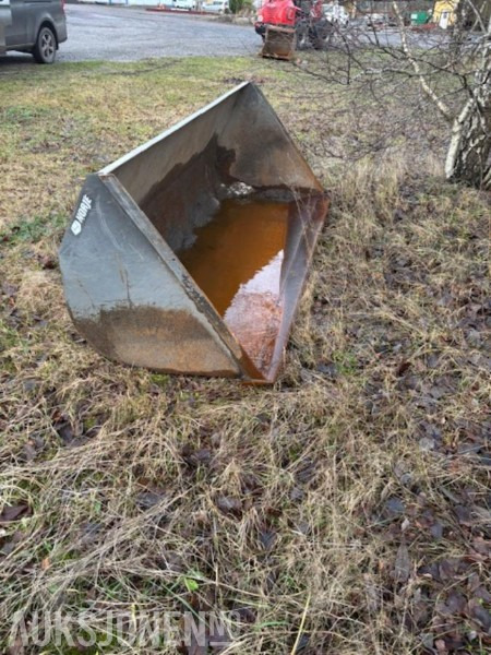 Wiellader 2018 Case 321F hjullaster - Universalskuffe - Hydraulisk pallegafler - Stark relax v-plog - kun 1798 timer